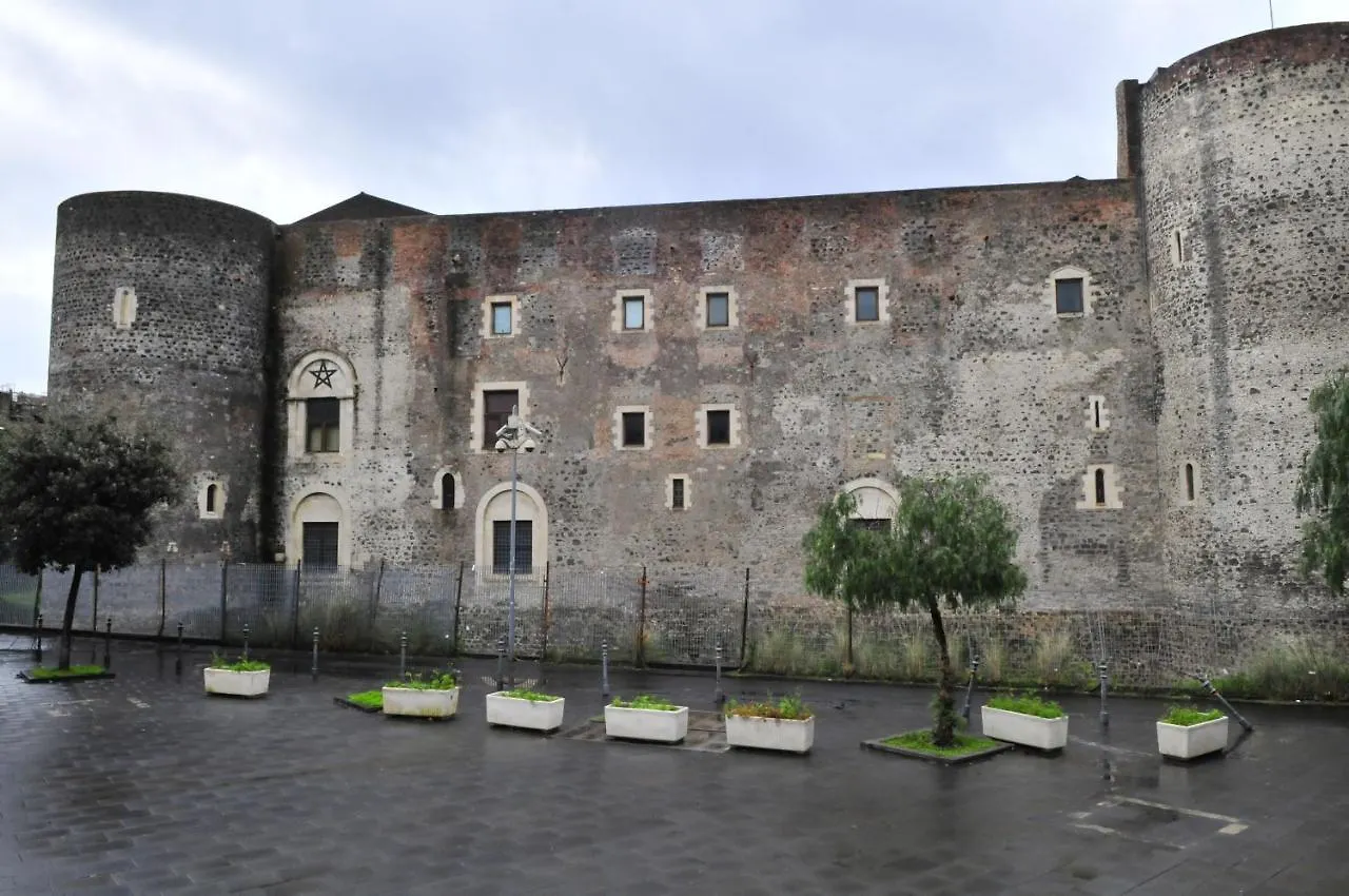 Apartament Terrazza Sul Castello Ursino By Wonderful Italy Katania